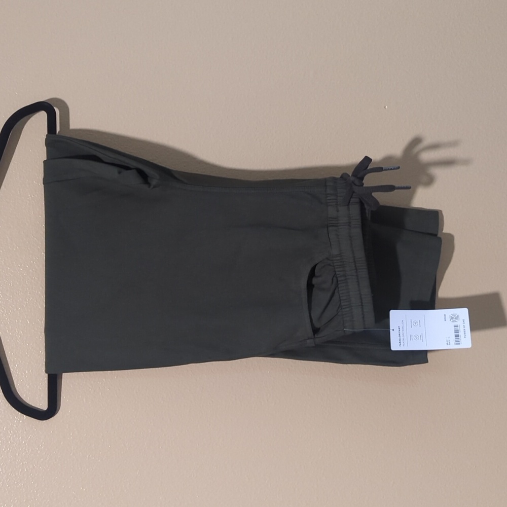 NWT Athleta TALL farallon pant